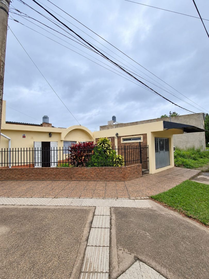 Casa en Bernardo de Irig 9300