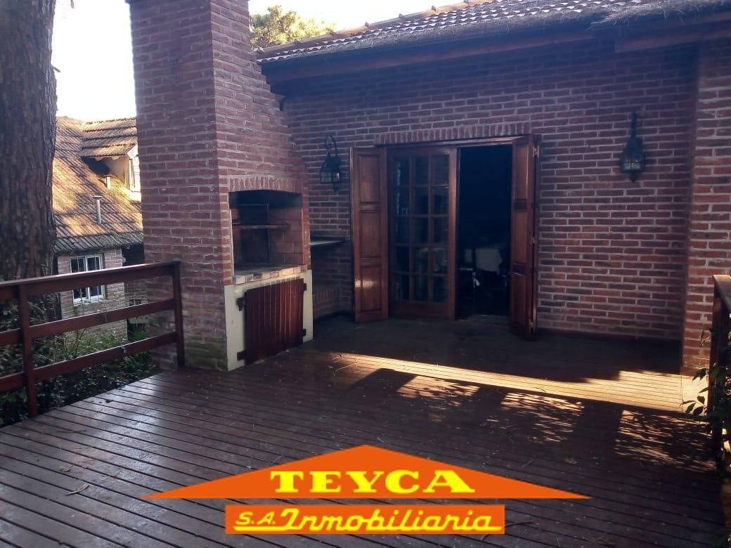 Casa en venta Lasalle 4 ambientes