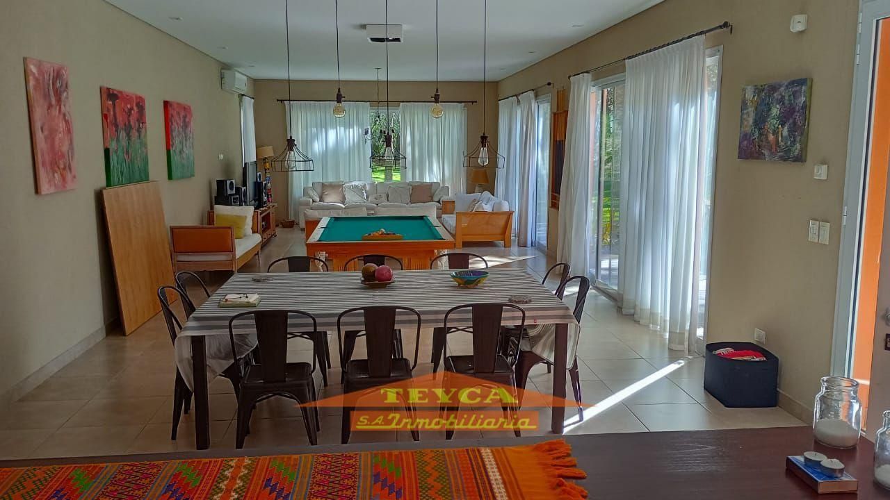Casa en venta La Herradura 5 ambientes