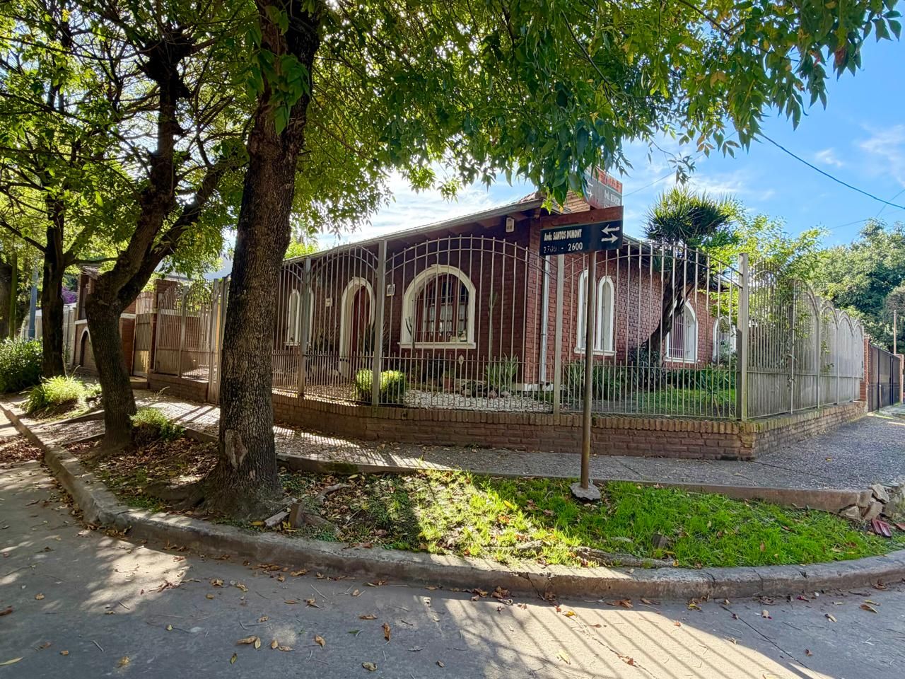 Casa en venta Ciudad Jardín Lomas 5 ambientes