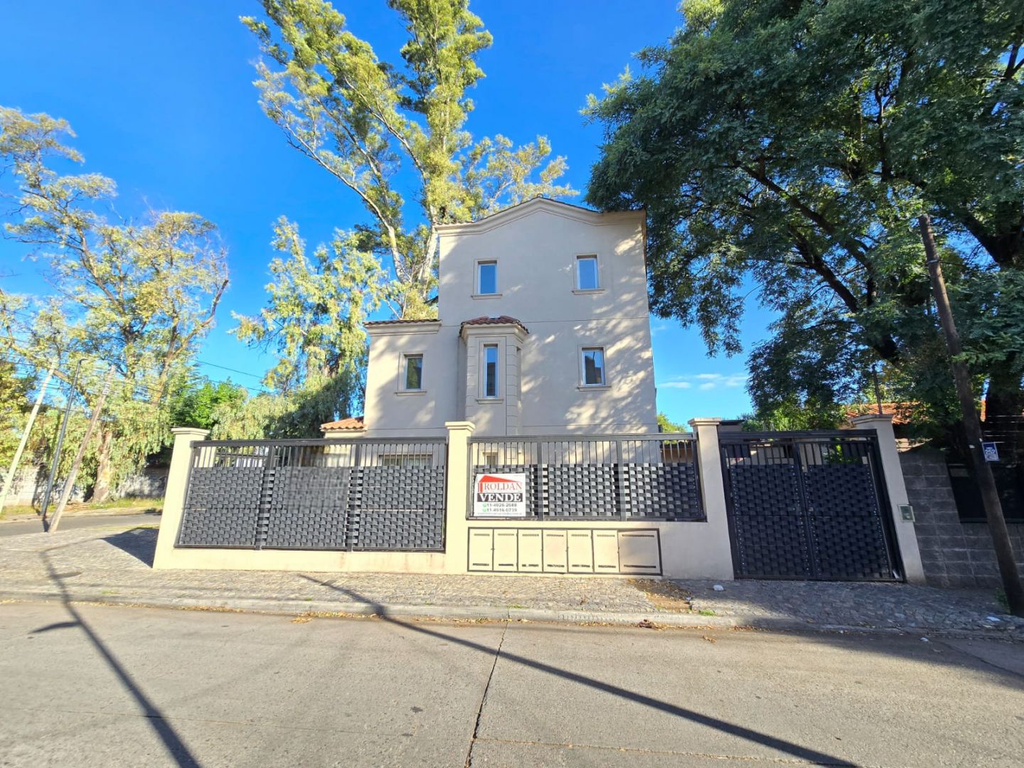 Casa en venta Ciudad Jardín Lomas 4 ambientes