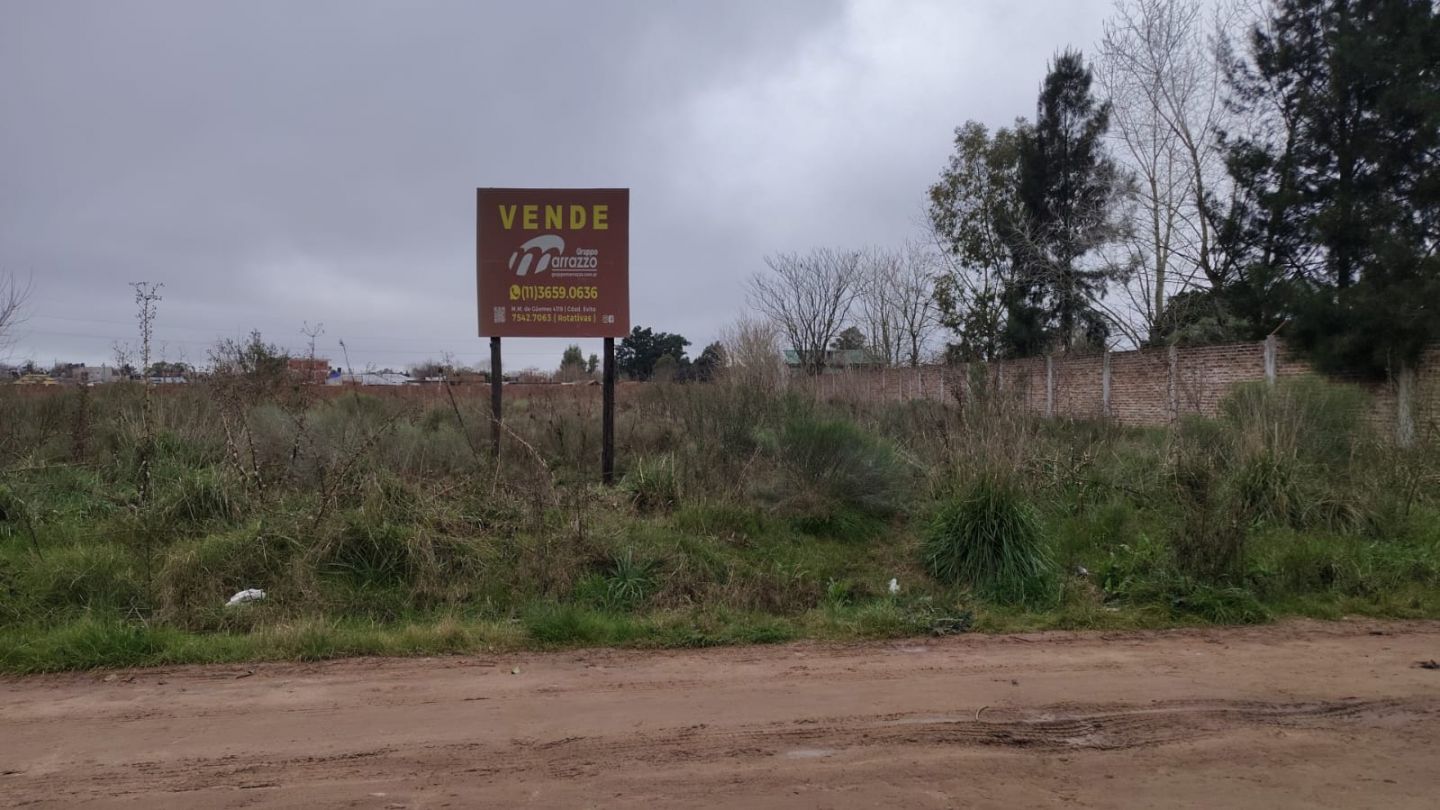 Lote en DURERO 200