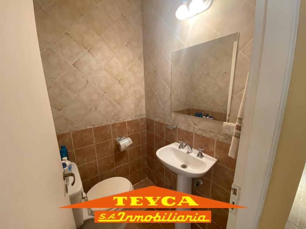 Casa en venta Lasalle 4 ambientes