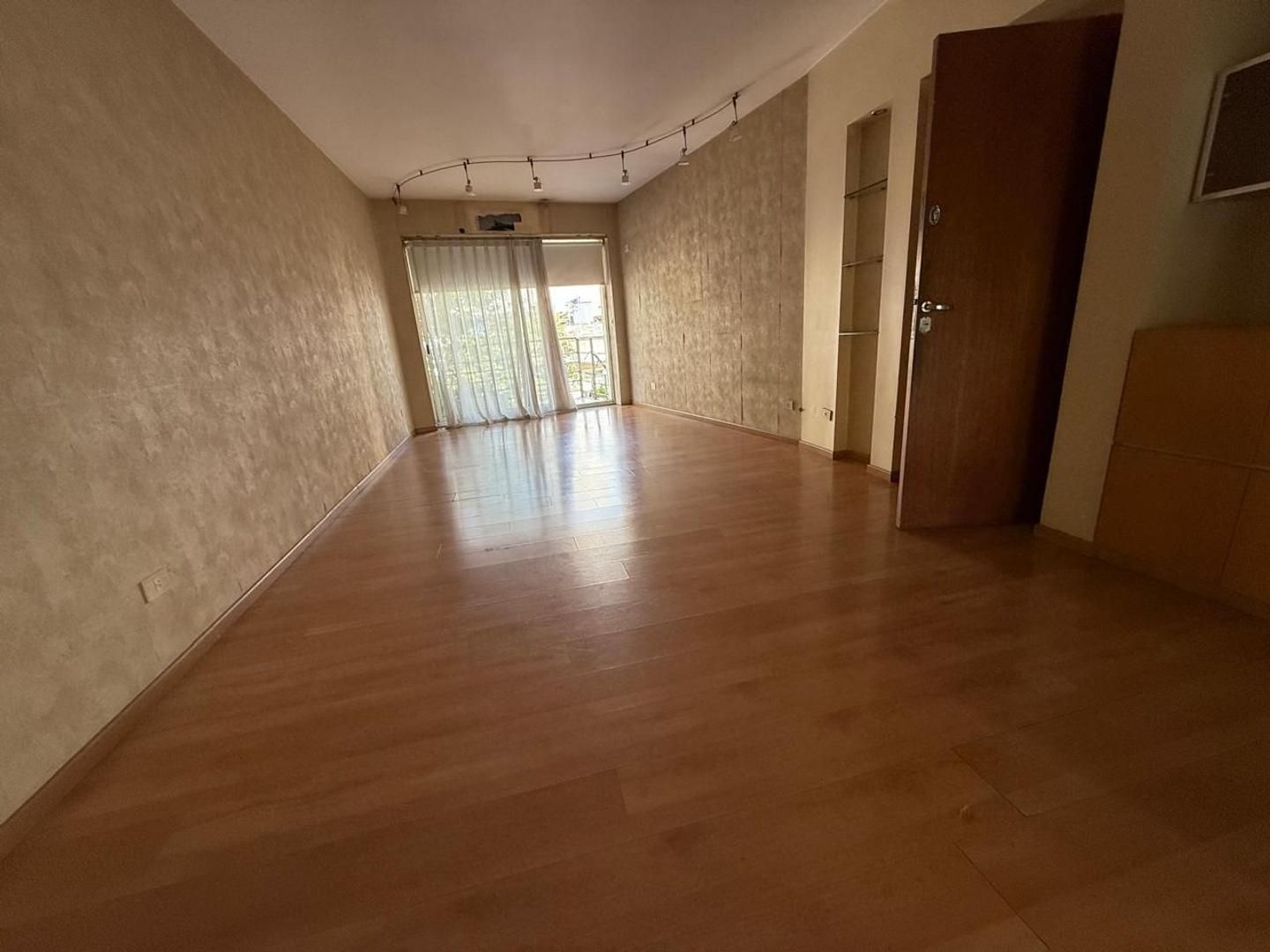 4 Amb + Cochera, Parrilla y Piscina Yerbal 900 Caballito