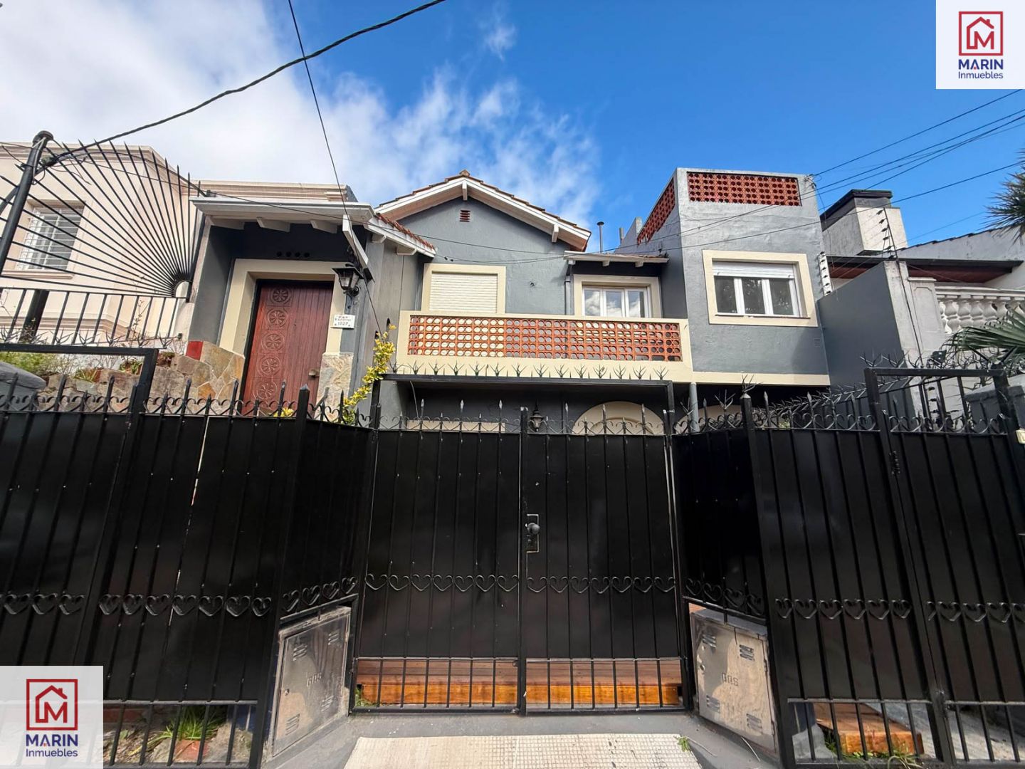 Casa en ricardo gutierre 1200
