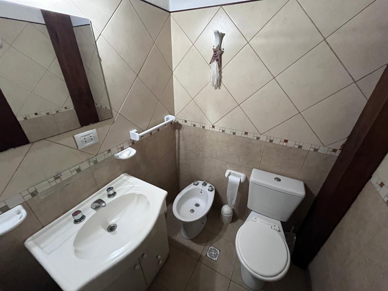 Casa EN VENTA Y ALQUILER