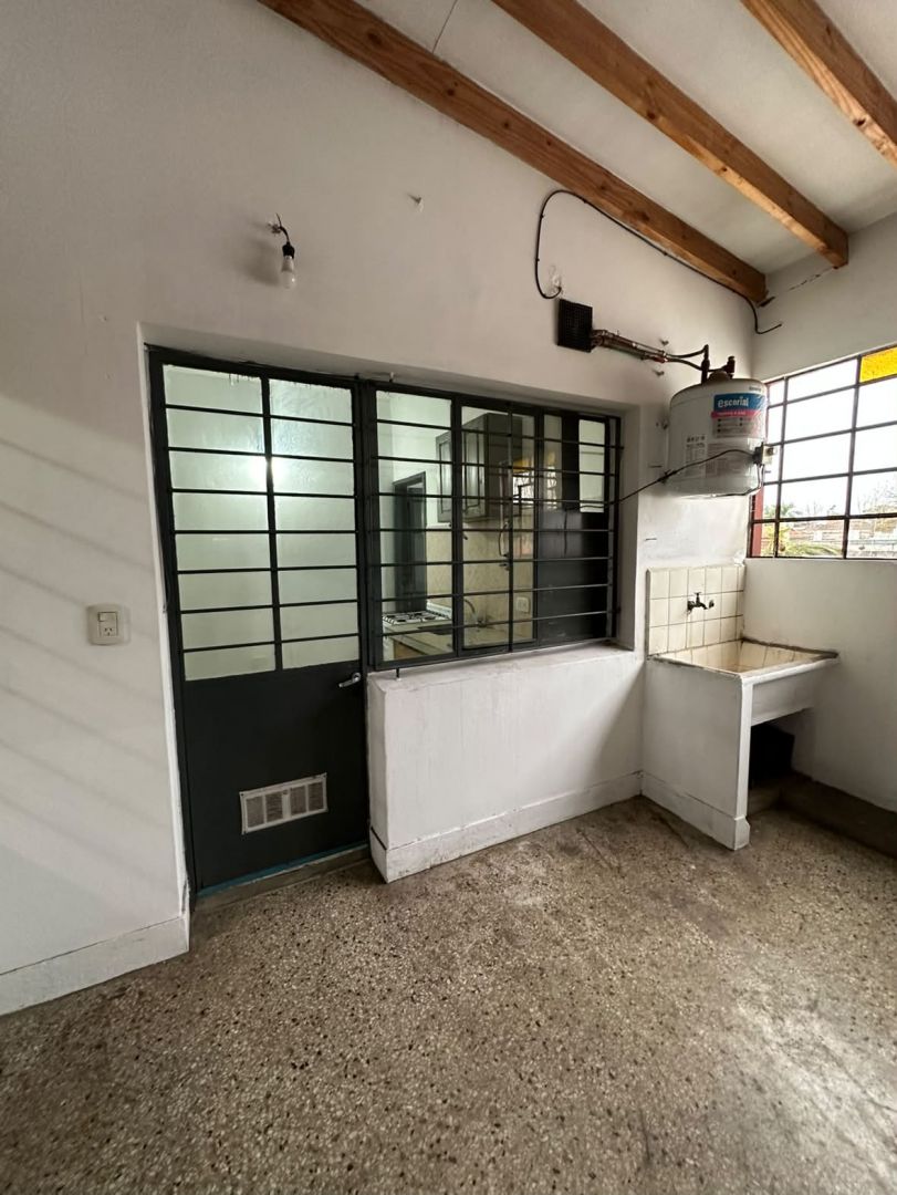 Departamento en eva peron 1400