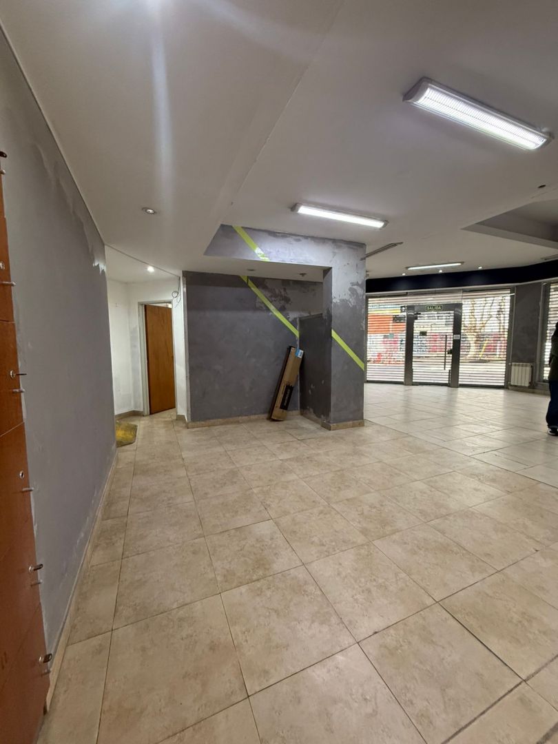 Local Comercial en Alquiler en General San Martin, G.B.A. Zona Norte