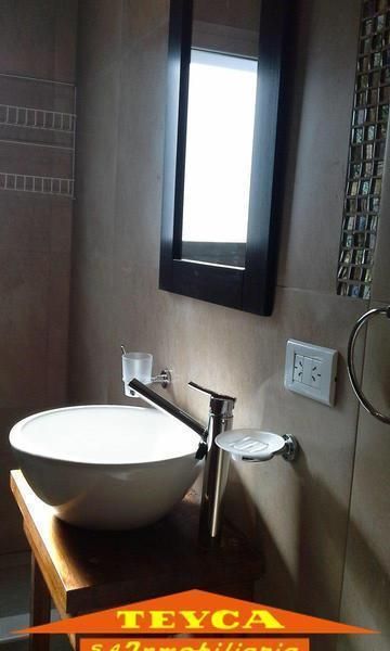 Casa en venta Caril&oacute; 8 ambientes