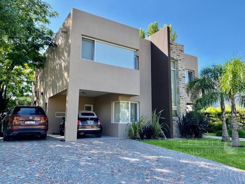 Casa en Venta en Ituzaingo, G.B.A. Zona Oeste