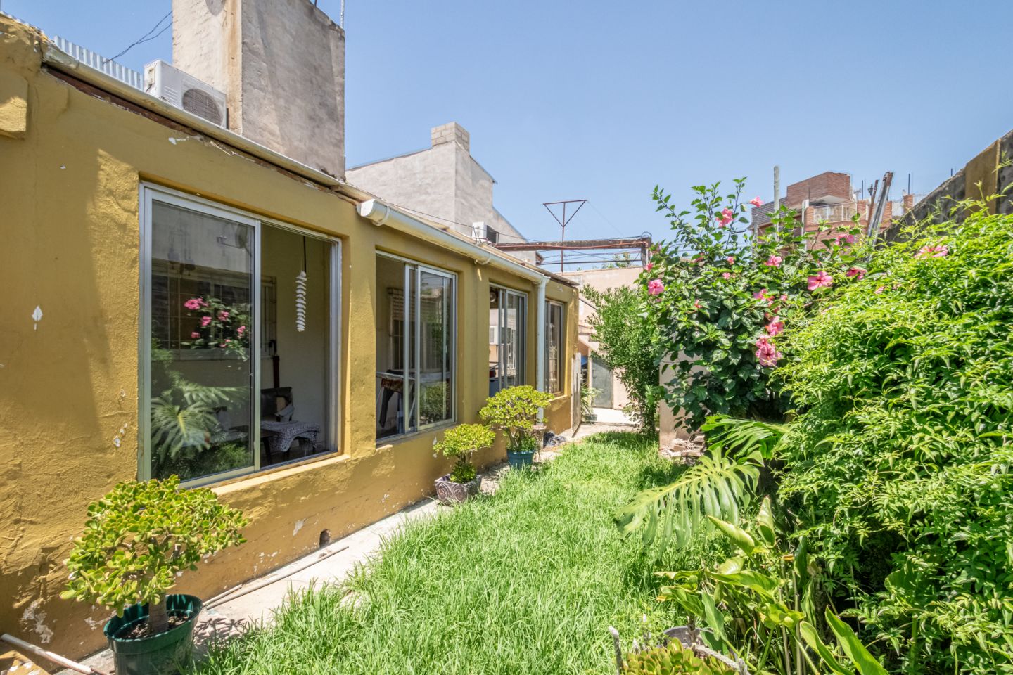 VENTA DE CASA EN Tres de Febrero - Loma Hermosa - 32