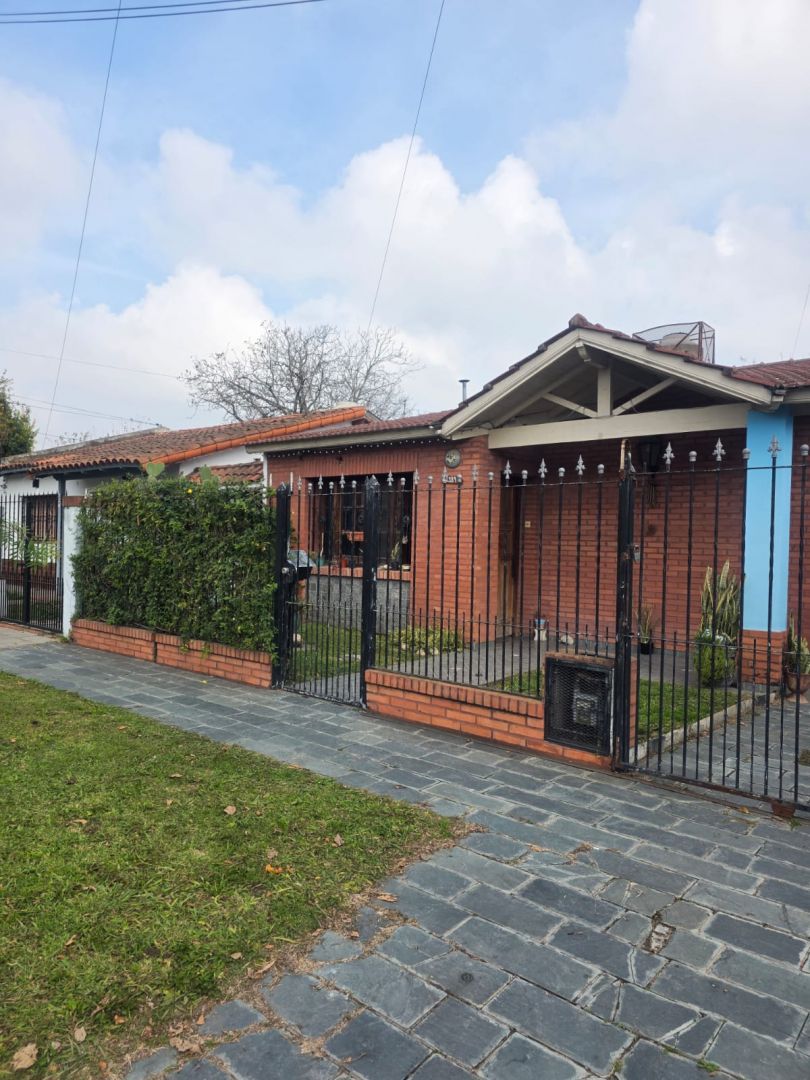 Casa en HORACIO QUIROGA 200
