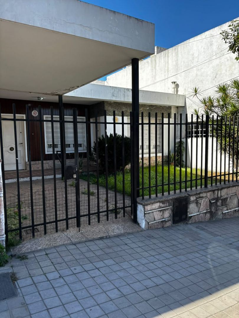 Casa en Viamonte 800