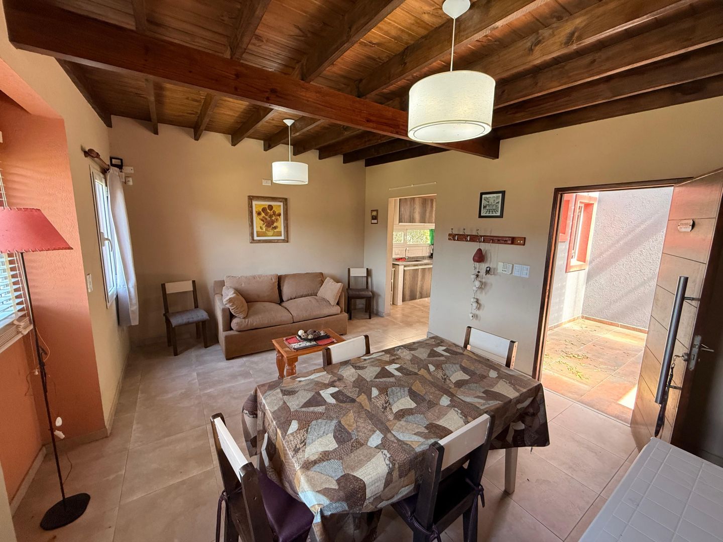 Casa EN VENTA Y ALQUILER