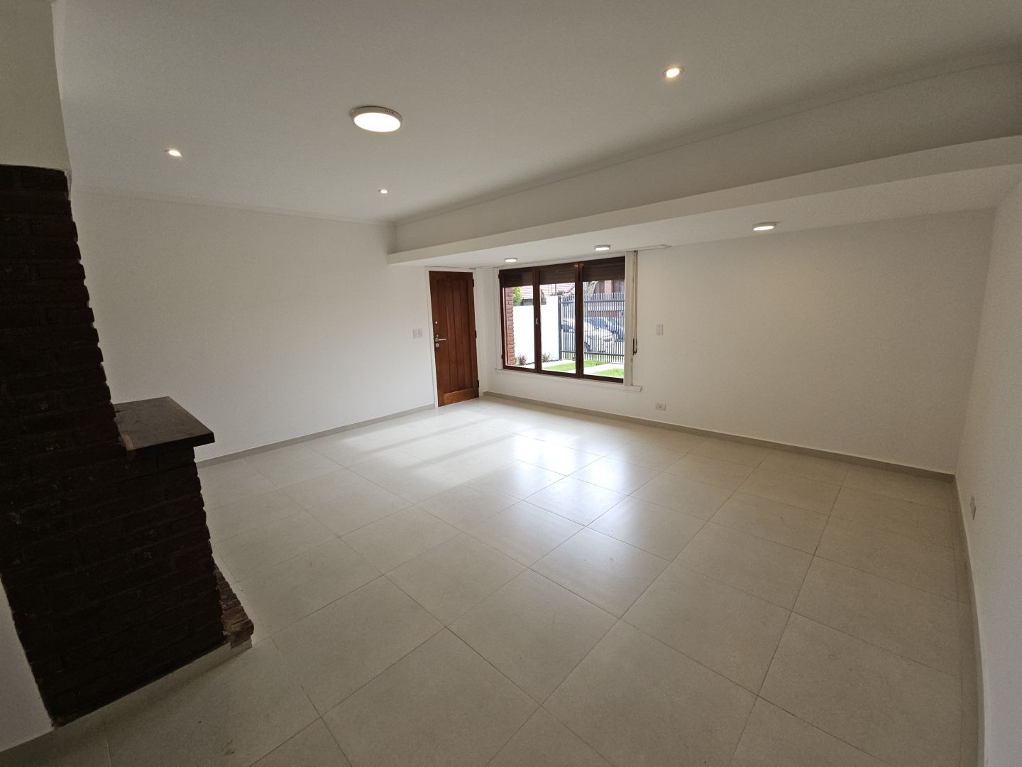 Chalet 3 dorm con quincho y garage — Cerro El Triunfo, Balcarce (terreno 325 m²)