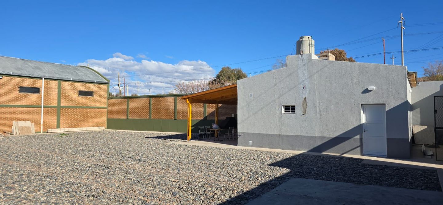 ALQUILER DE GALPON EN Centenario - 14