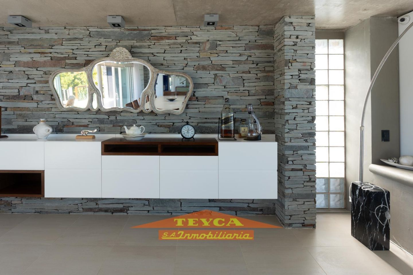 Casa en venta  6 ambientes