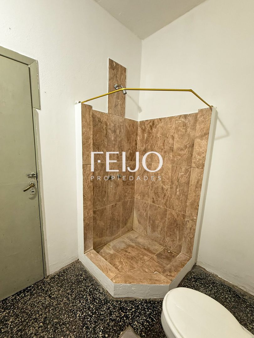 ALQUILER DE CASA EN Florencio Varela - 18