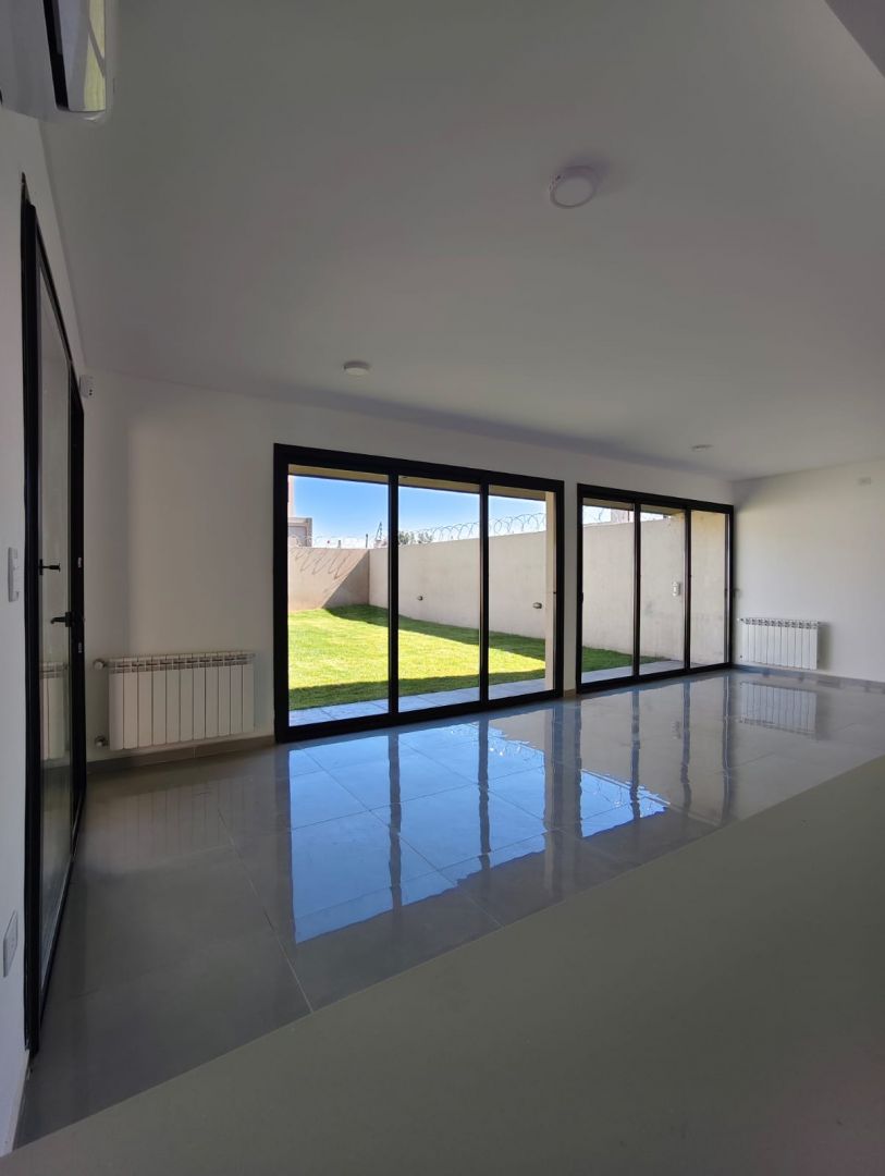 ALQUILER DE CASA EN Neuquén - Confluencia - 4