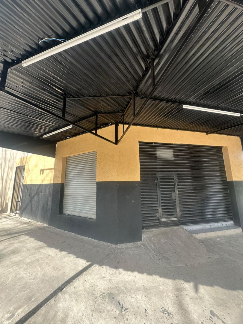 Local Comercial en Rawson 700