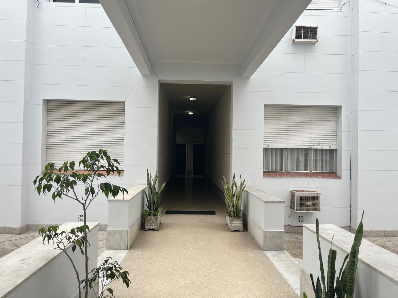 Departamento en AV. FEDERICO LAC 3800
