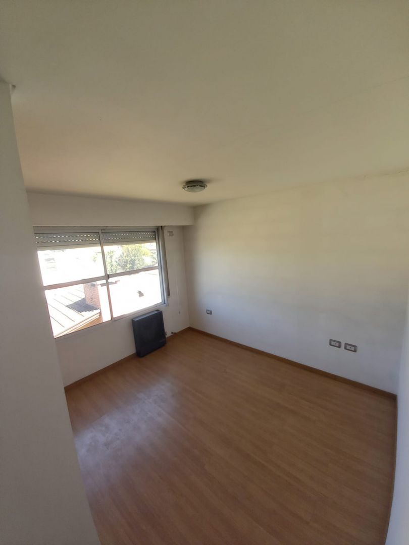 Departamento en Venta en Moron, G.B.A. Zona Oeste