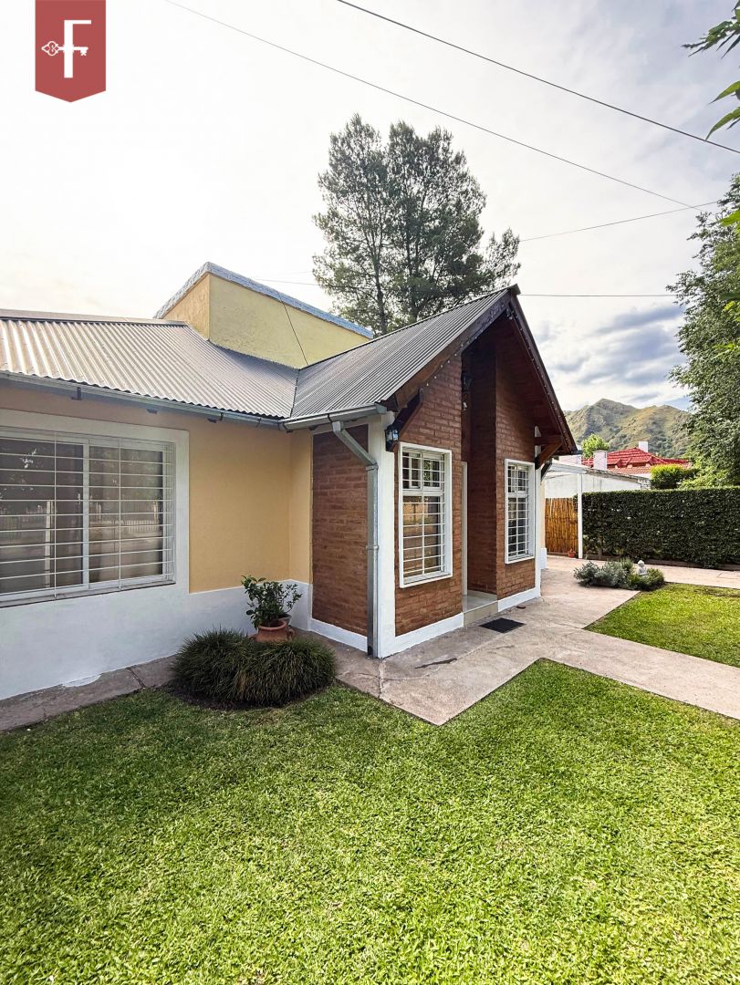 VENTA DE CASA EN Juana Koslay - 1