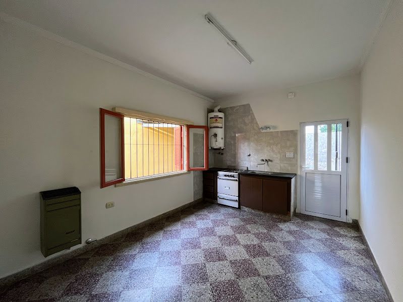 Casa en alquiler Balcarce 3 ambientes