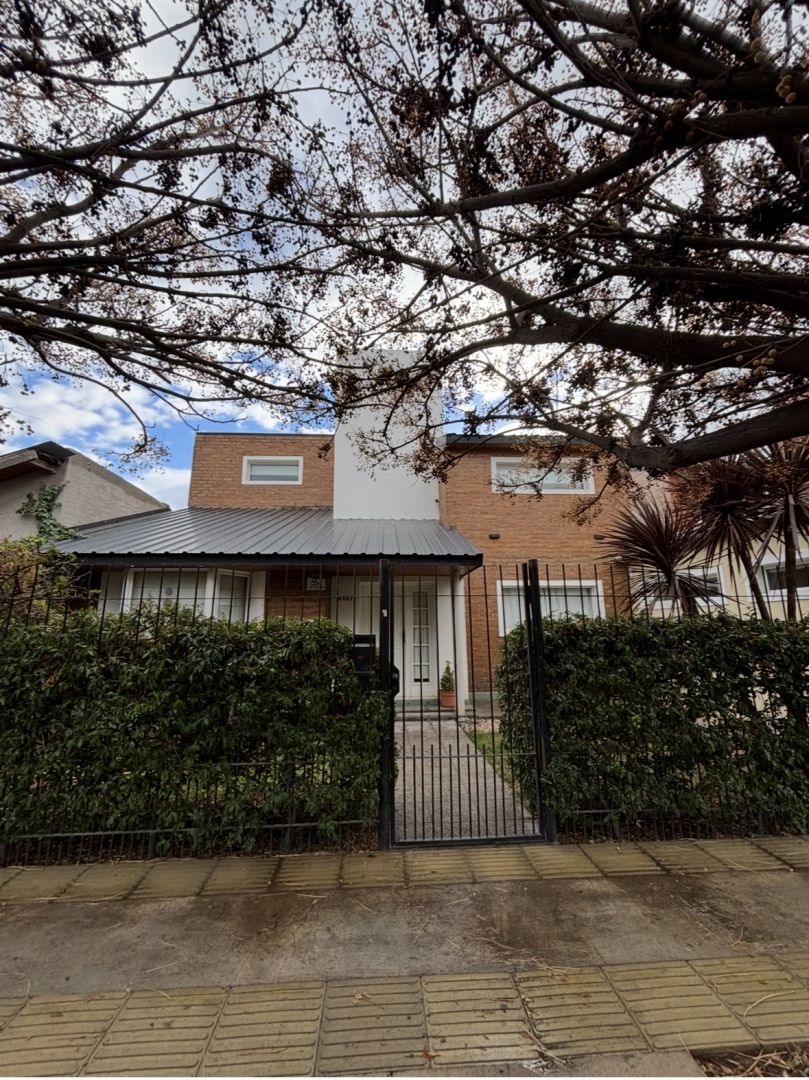 Casa en PILAR 3500