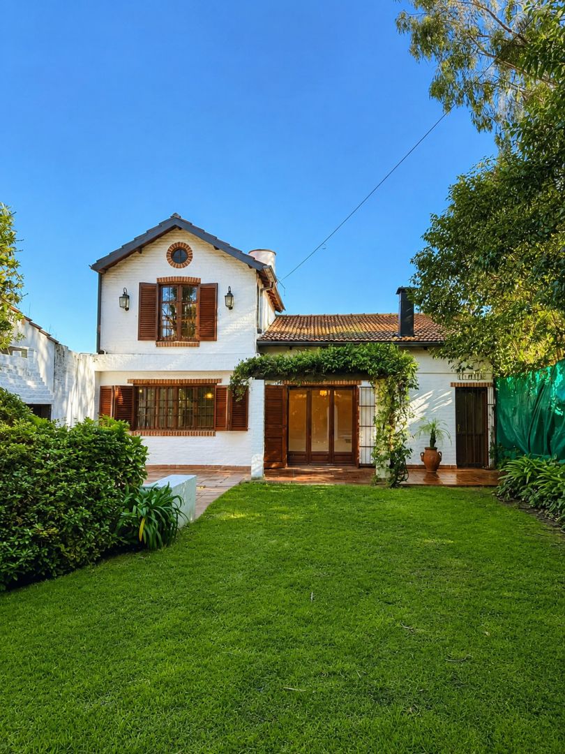Casa en Agustin Rodrigue 1200