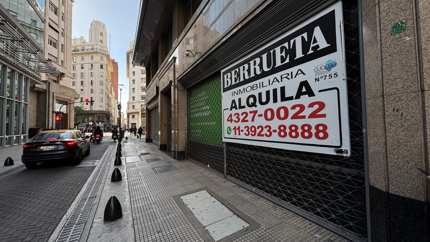 Local Comercial en ESMERALDA 100