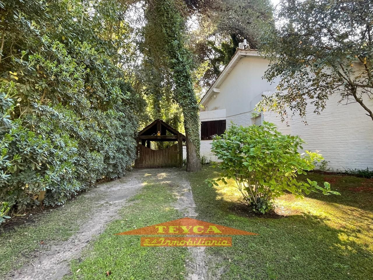 Casa en venta Lasalle 5 ambientes