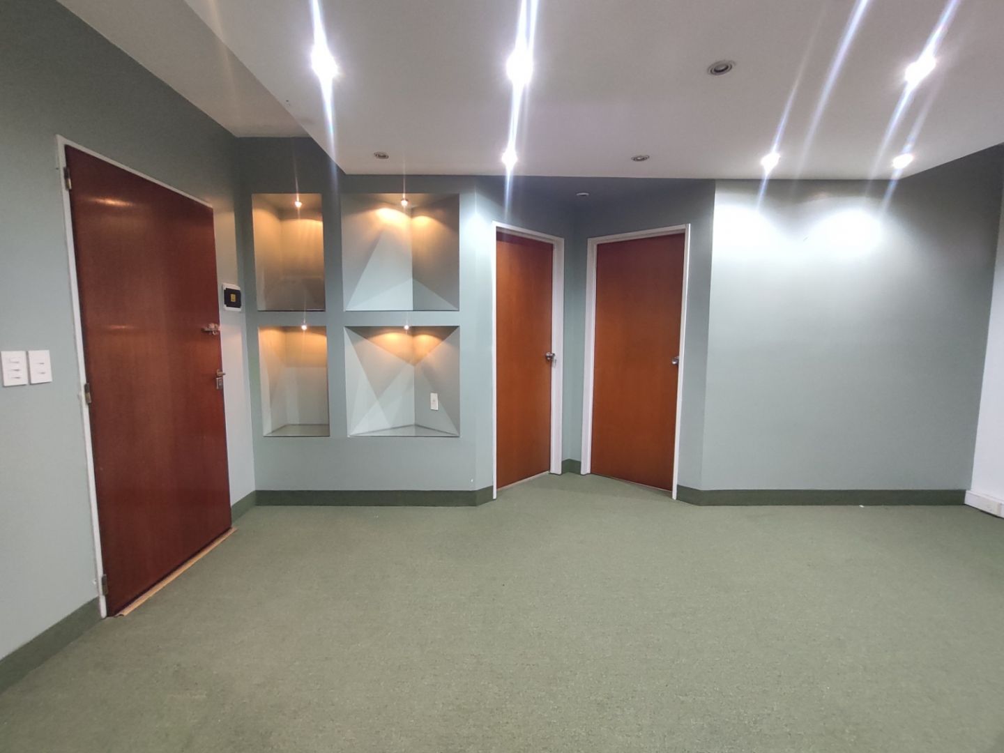 VENTA DE OFICINA EN Capital Federal - Retiro - 5