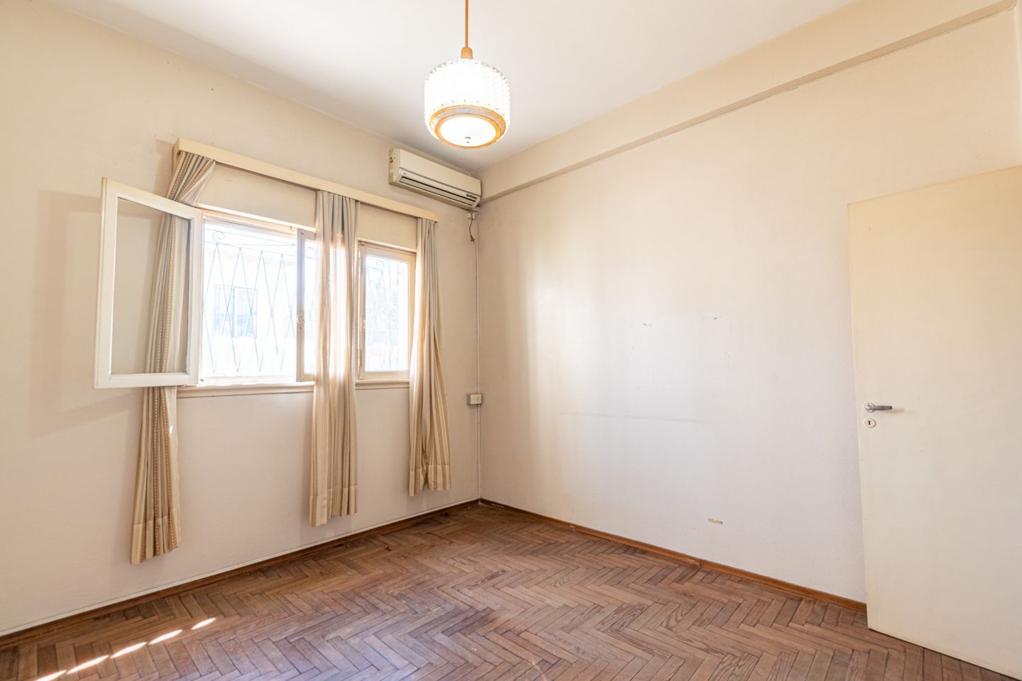 Casa en Venta en General San Martin, G.B.A. Zona Norte