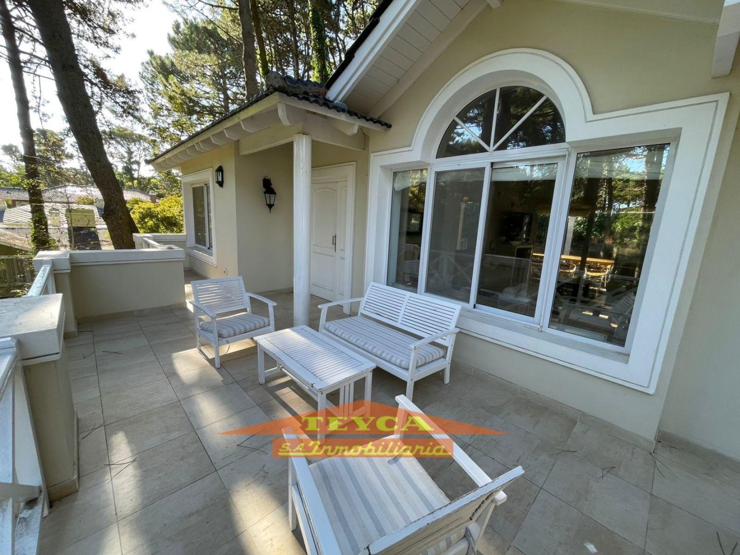 Casa en venta Lasalle 5 ambientes