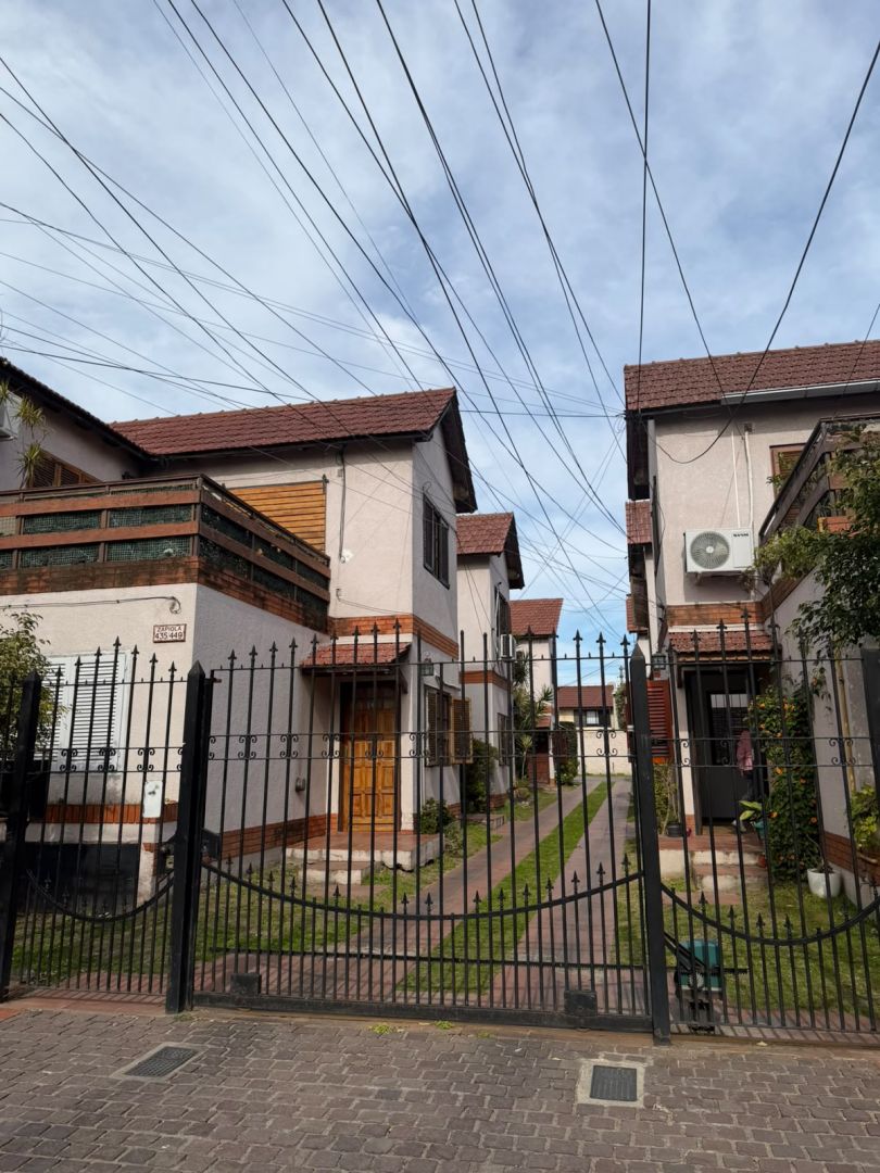 Departamento en Zapiola 400