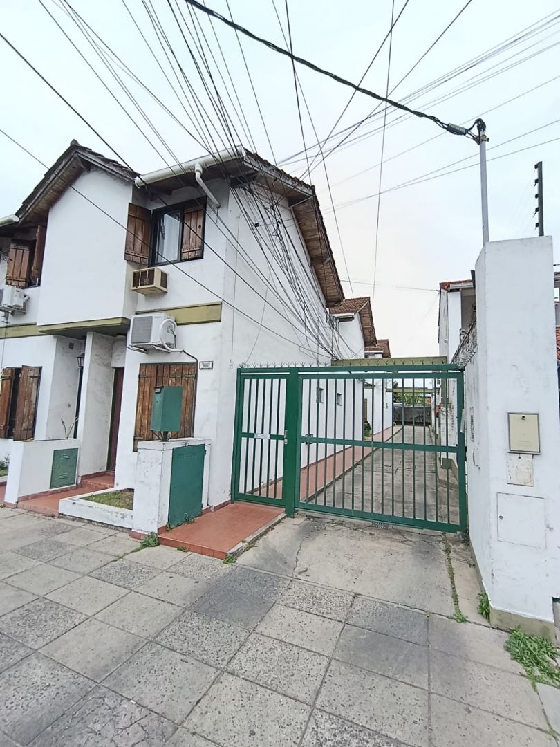 Casa en Tacuari 900