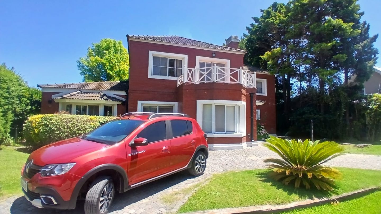 VENTA DE CASA EN Esteban Echeverría - 1