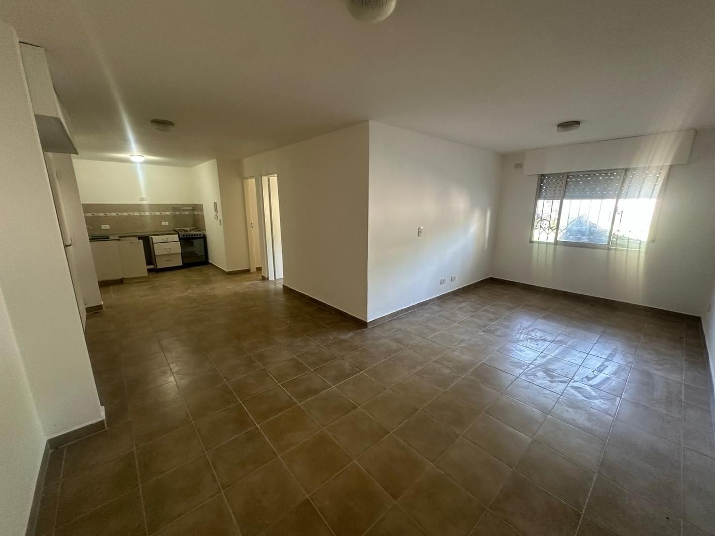 ALQUILER DE DEPARTAMENTO EN José C Paz - José C Paz - 2