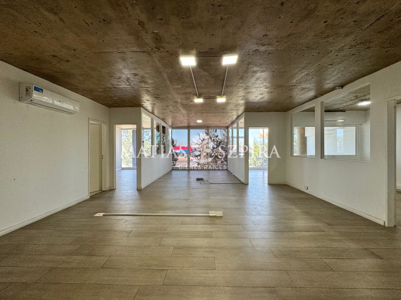 ALQUILER DE OFICINA EN Moreno - Francisco Alvarez - 3