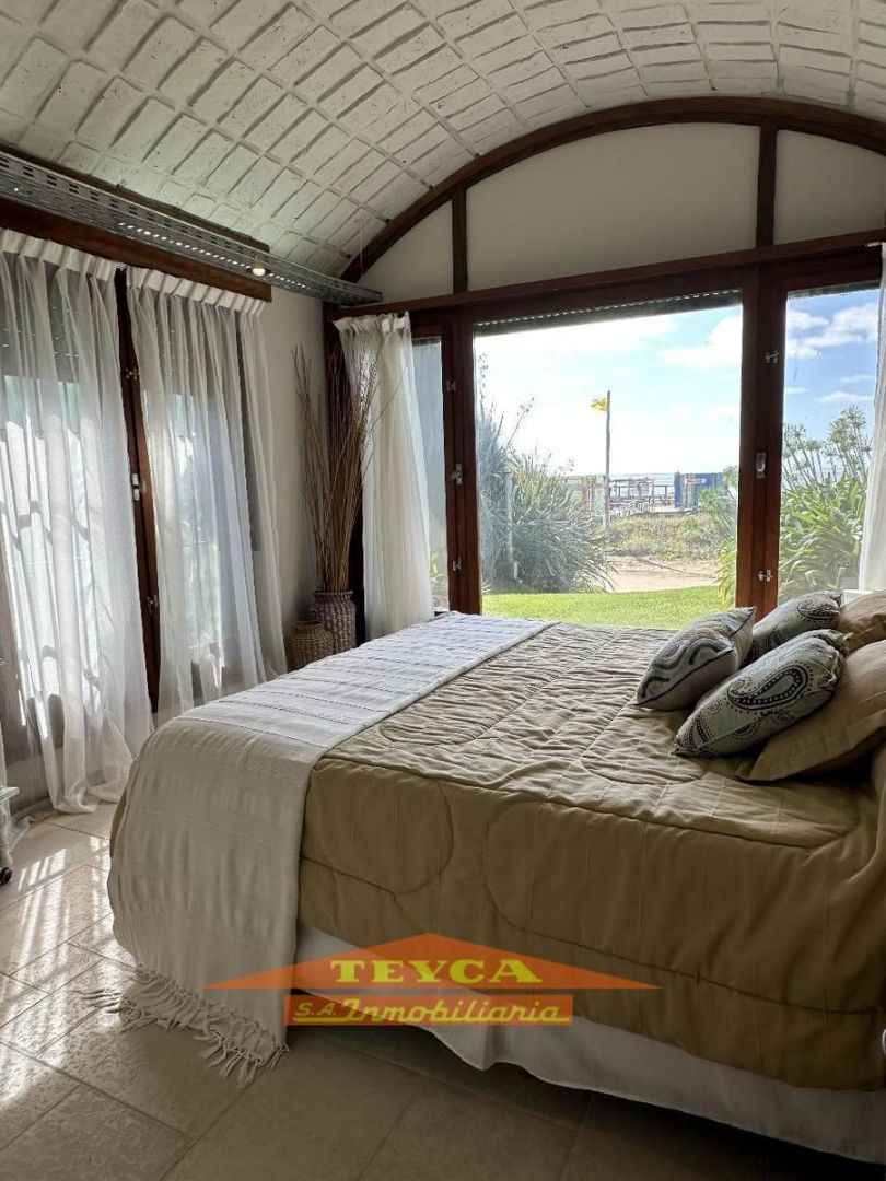 Casa en venta Lasalle 10 ambientes
