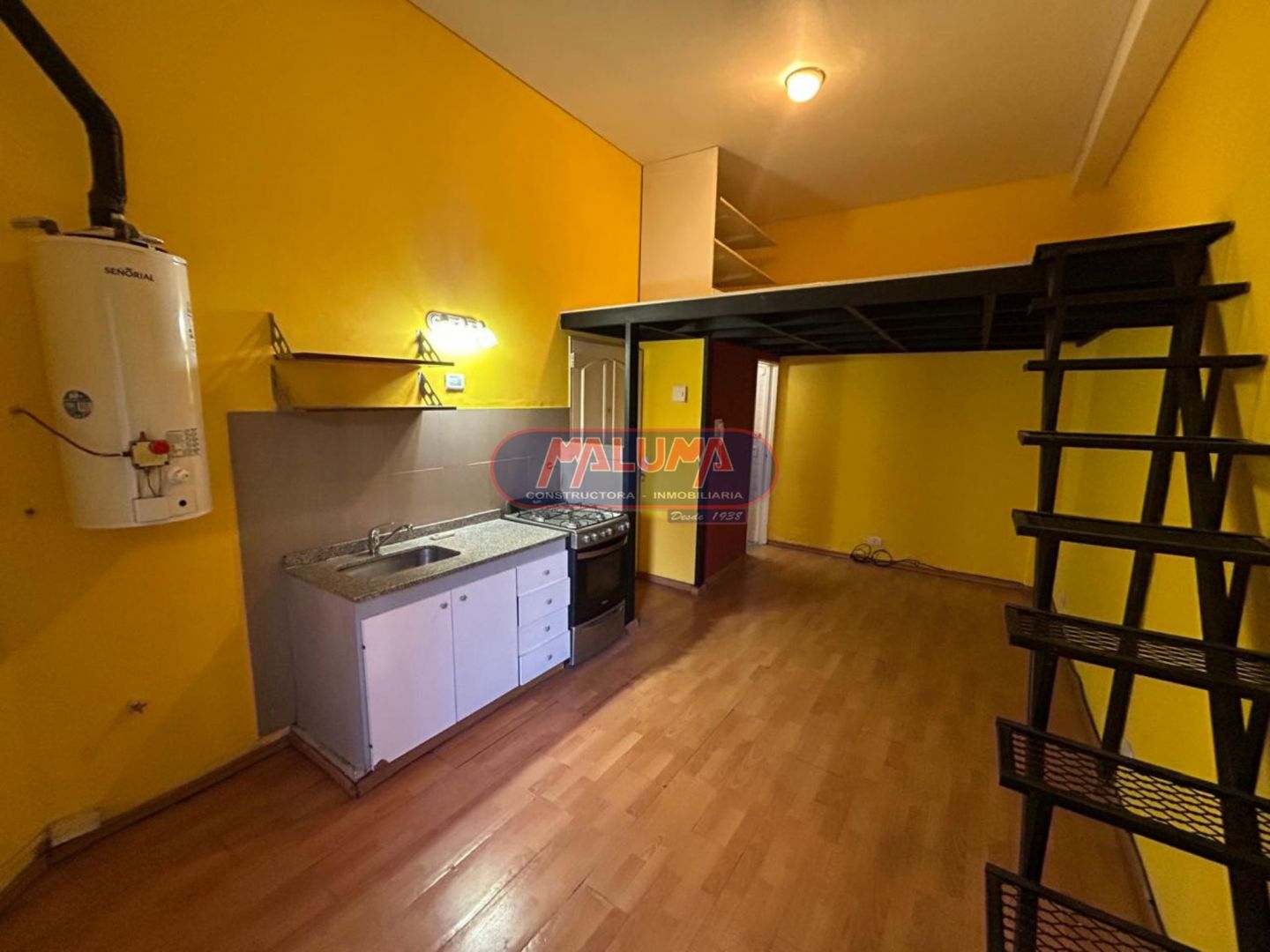 Departamento en Av. Larrazabal 600