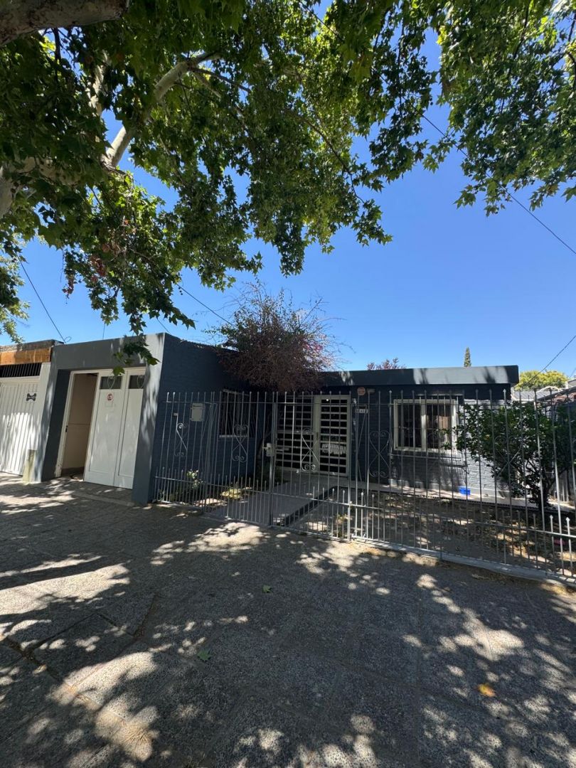 ALQUILER DE CASA EN Cipolletti - 1