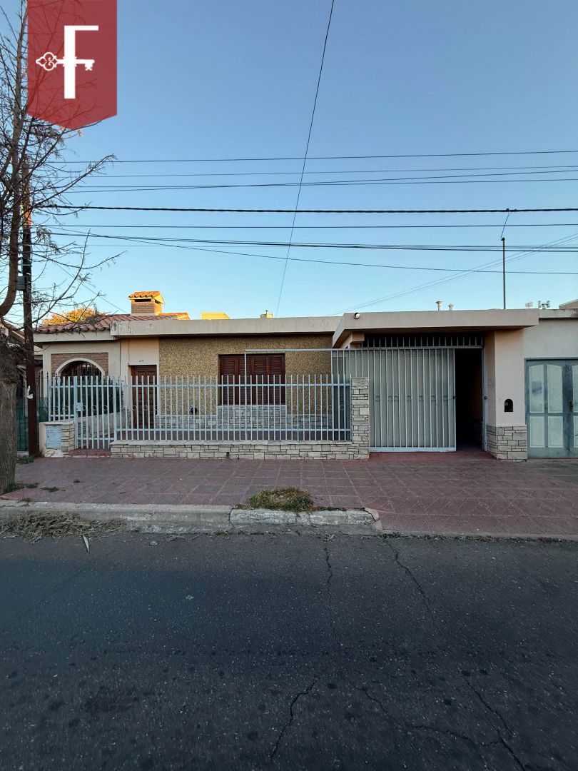 Casa en tomas jofre 477