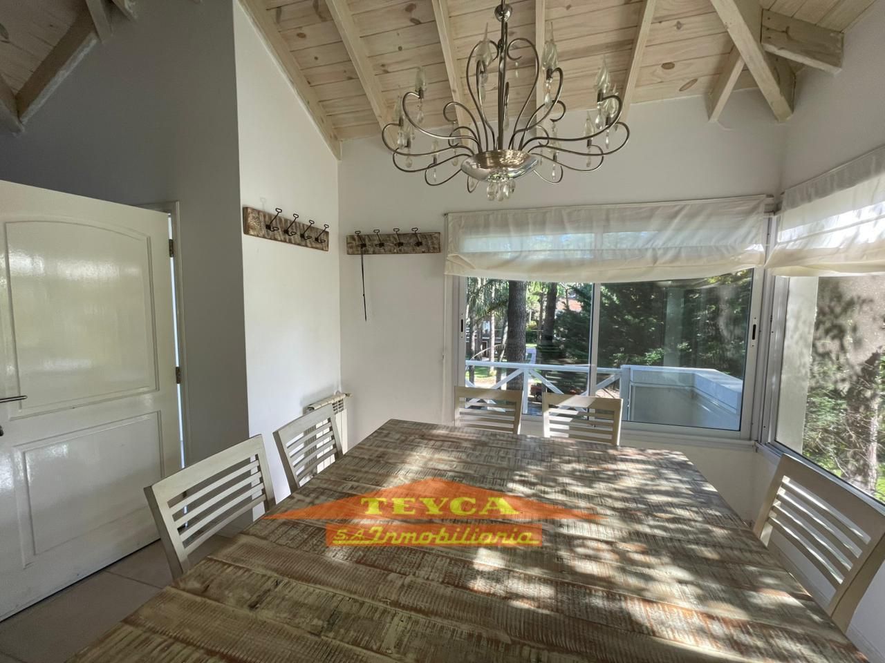 Casa en venta Lasalle 5 ambientes