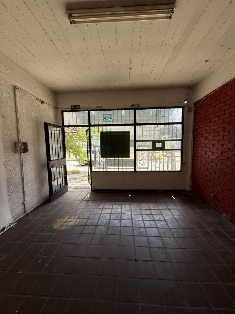 Local Comercial en Alquiler en Ituzaingo, G.B.A. Zona Oeste