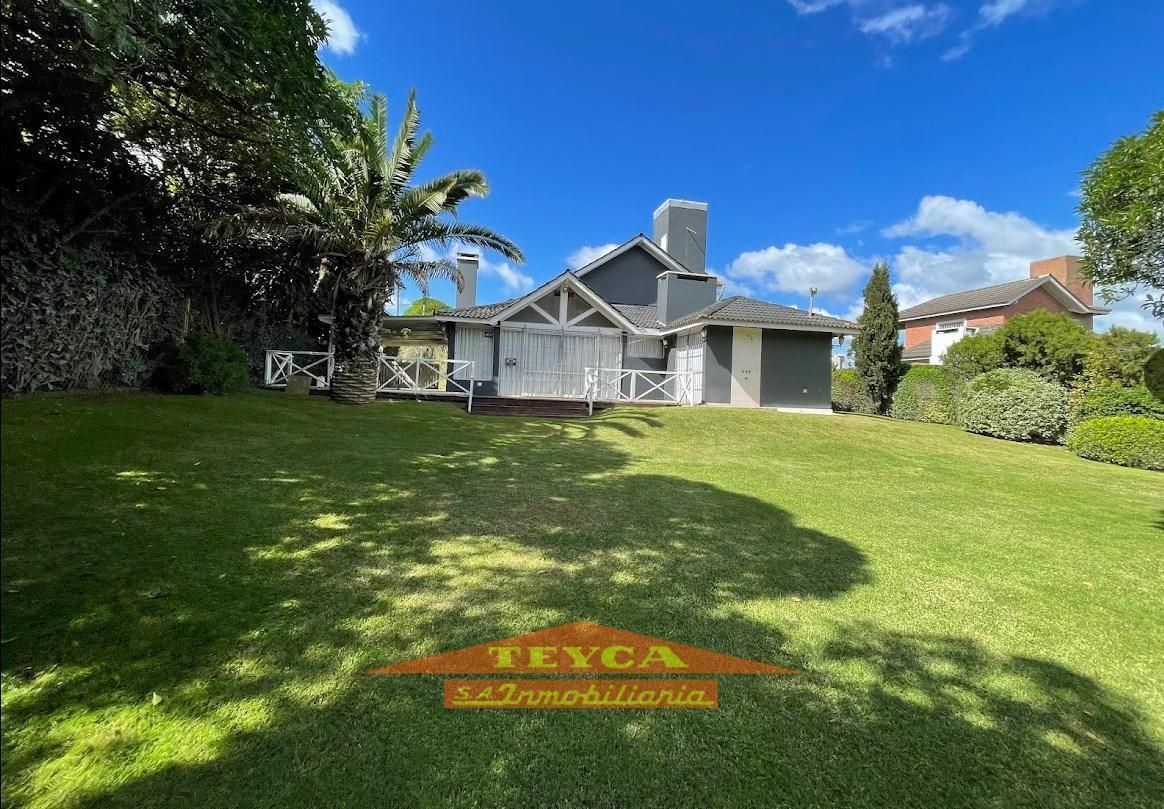 Casa en venta Lasalle 4 ambientes