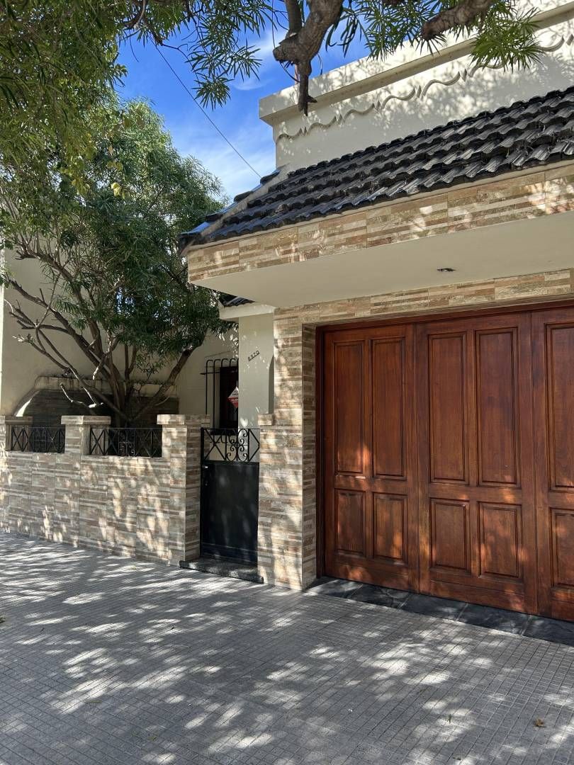 Casa en venta 4 ambientes