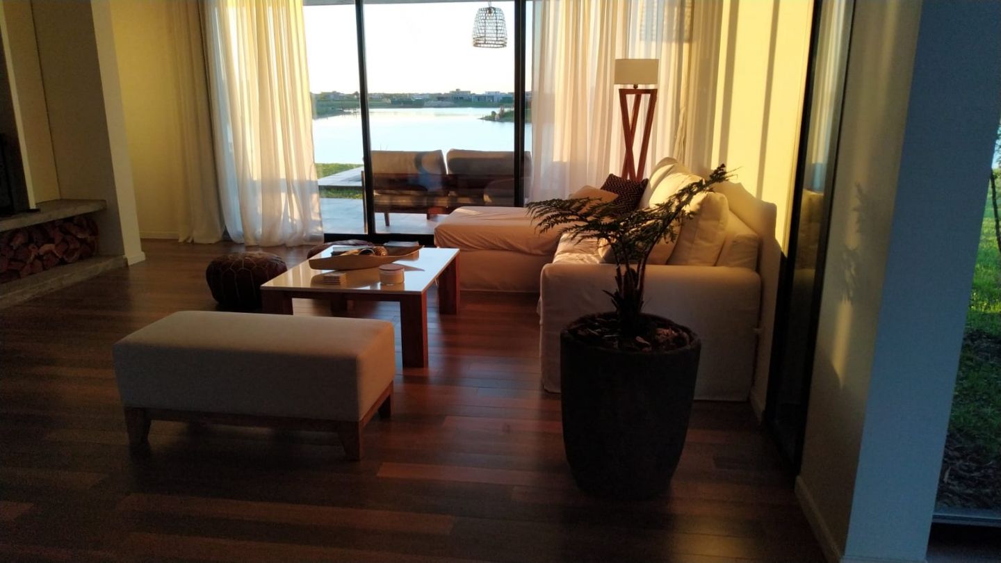 Casa en Venta en Escobar, G.B.A. Zona Norte