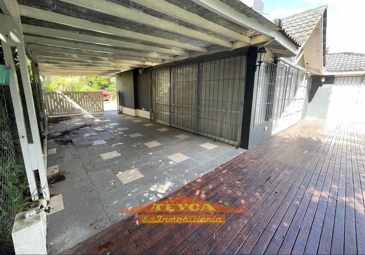 Casa en venta Lasalle 4 ambientes